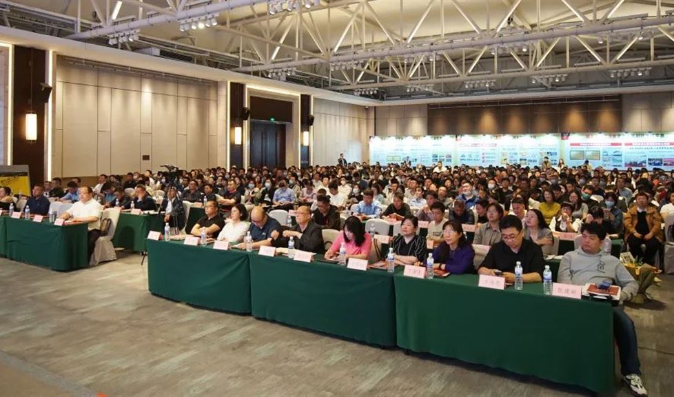 一城山色半城湖，密封防水一品能——《濟南市建筑與市政工程高品質防水革新研討會》成功舉行