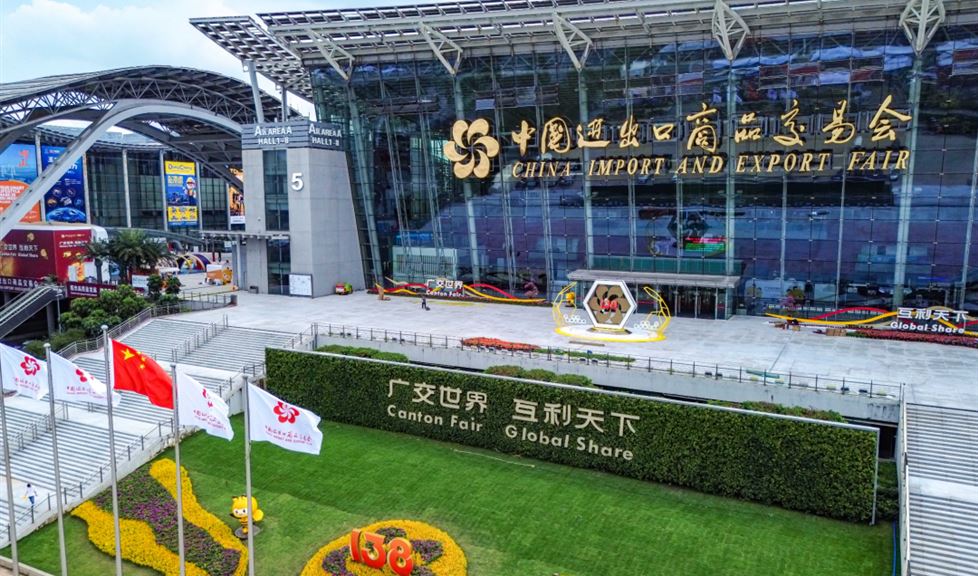 西牛皮在廣交會(huì)現(xiàn)場(chǎng)達(dá)成多項(xiàng)合作共識(shí)，科創(chuàng)排頭兵在國(guó)際市場(chǎng)更受青睞